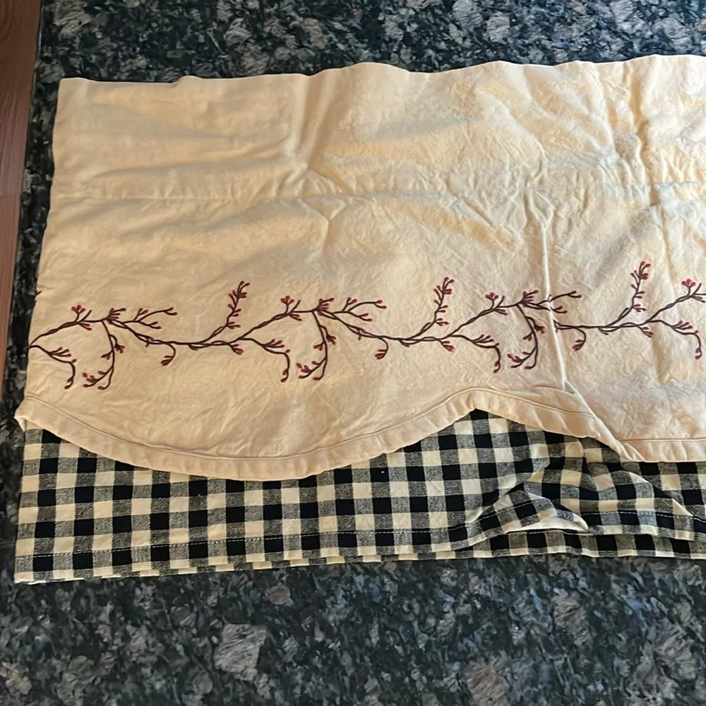 Embroidered Cream and Black Valance